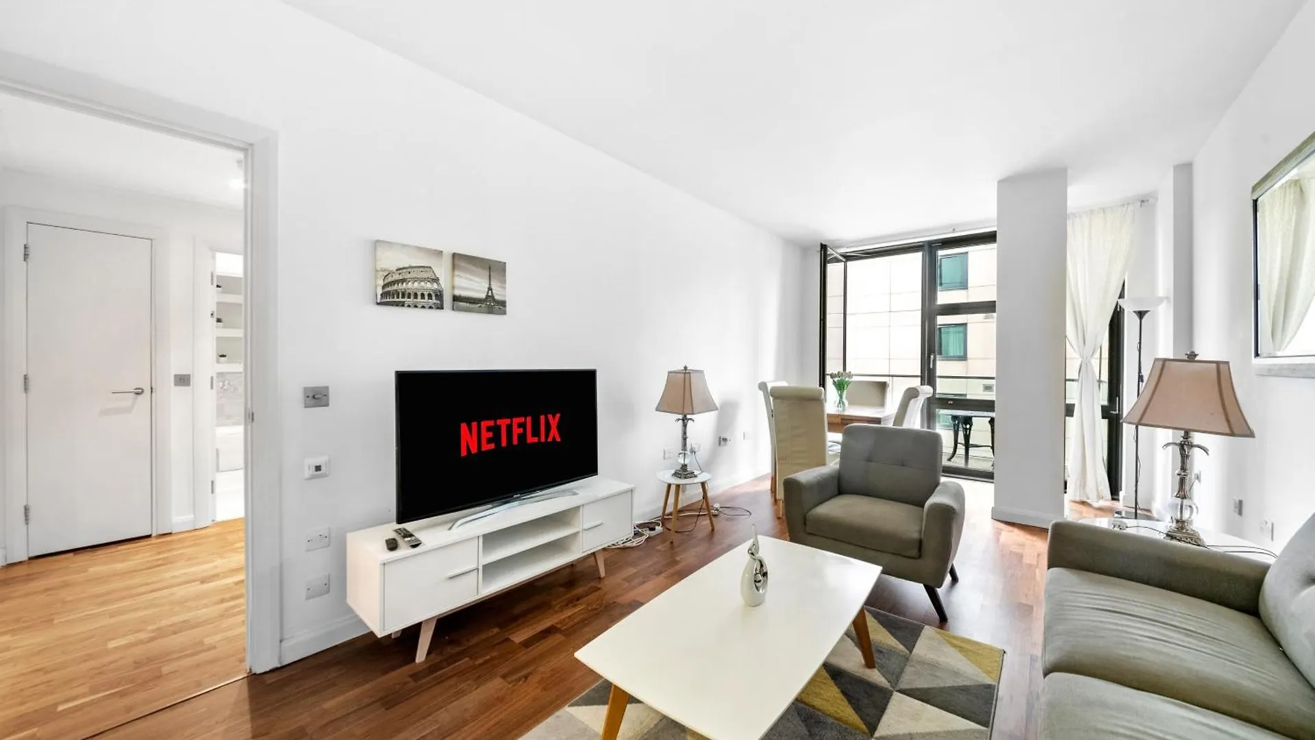 Londwell, Canary Wharf River Thames Balcony Suite location