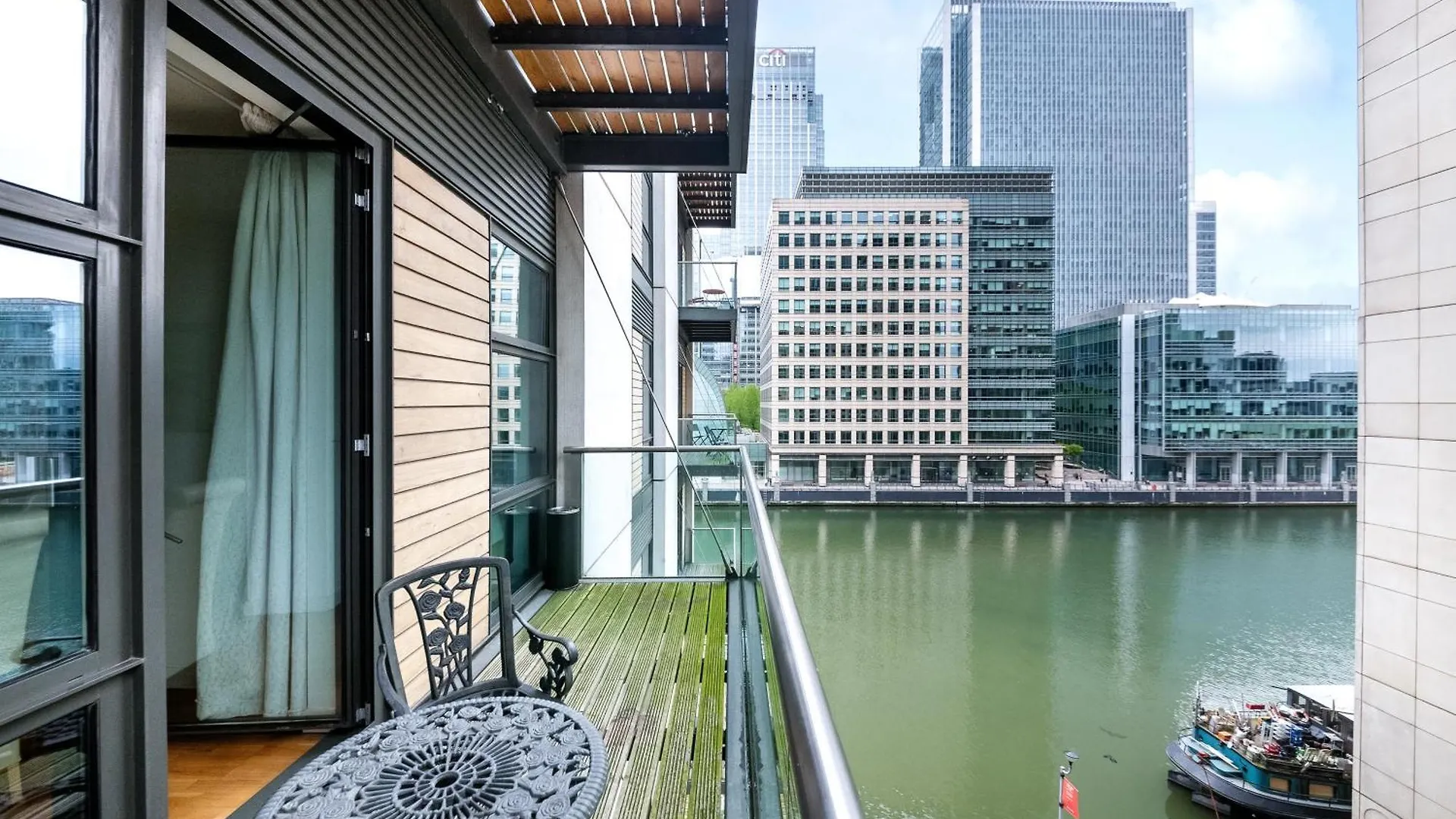 Londwell, Canary Wharf River Thames Balcony Suite London 0*,  United Kingdom